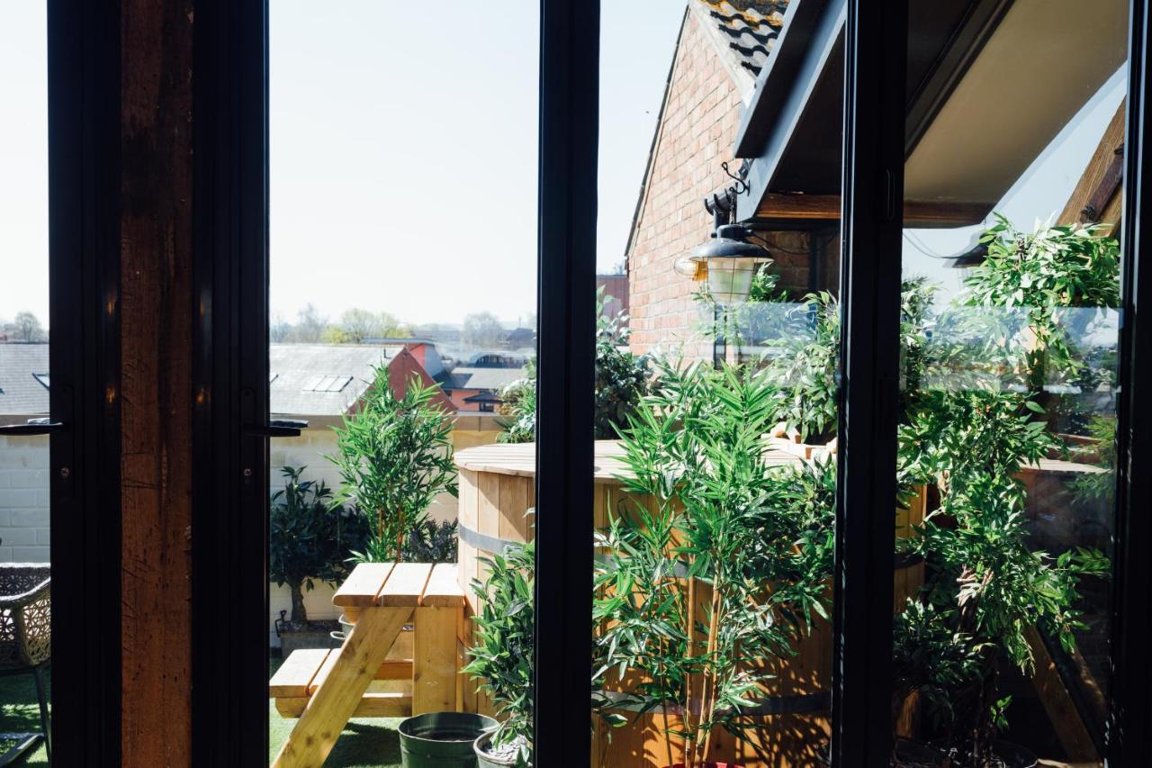 Jason Works Apartment ลอฟเบอเรอ ภายนอก รูปภาพ